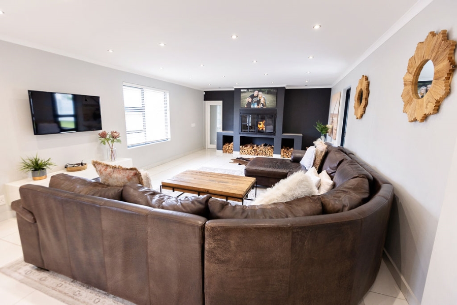 4 Bedroom Property for Sale in De Bron Western Cape